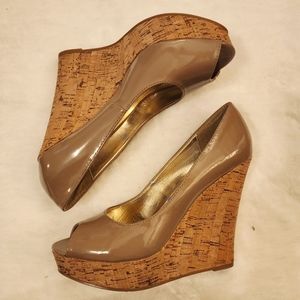 NWOT Steve Madden Tan Peep Toe Wedges,  Size 10